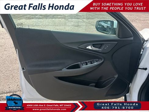 Used 2022 Chevrolet Malibu LT FWD image 12