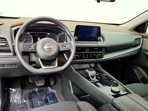 Used 2023 Nissan Rogue S AWD/4WD image 12