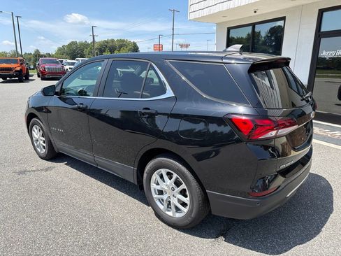 Used 2024 Chevrolet Equinox LT w/ LPO, Floor Liner Package FWD image 7