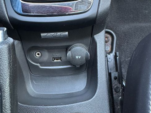Used 2012 Ford Fiesta SES image 16