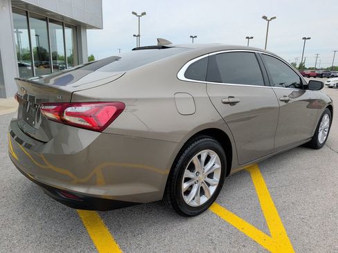 Used 2020 Chevrolet Malibu LT w/ Leather Package FWD image 7