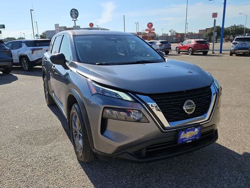 Used 2021 Nissan Rogue S FWD image 2