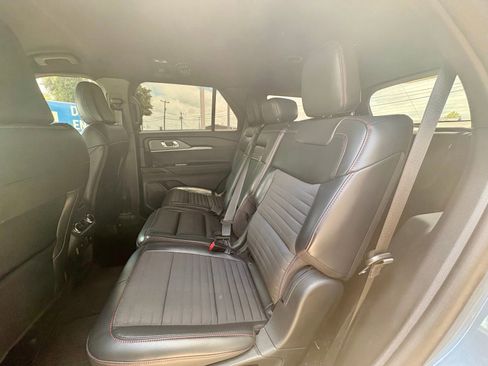 Used 2025 Ford Explorer ST-Line w/ Premium Package RWD image 14
