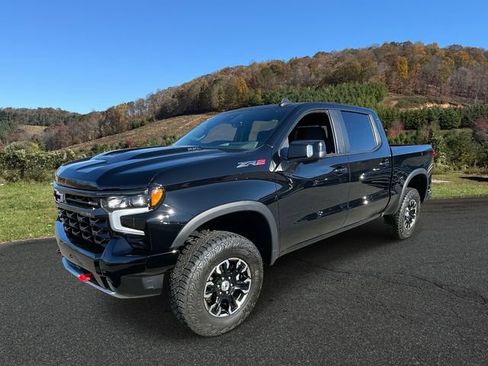 Certified 2025 Chevrolet Silverado 1500 ZR2 w/ Technology Package image 3