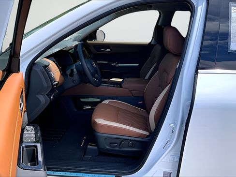 New 2026 Nissan Pathfinder Platinum AWD/4WD image 10