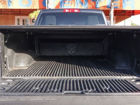 Used 2018 RAM 1500 Express image 10