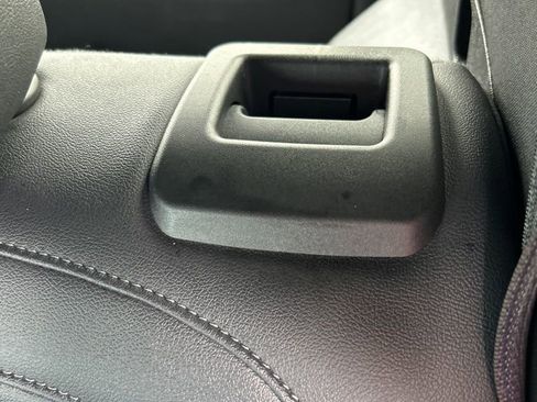 Used 2025 Chevrolet Equinox LT w/ Convenience Package II image 57