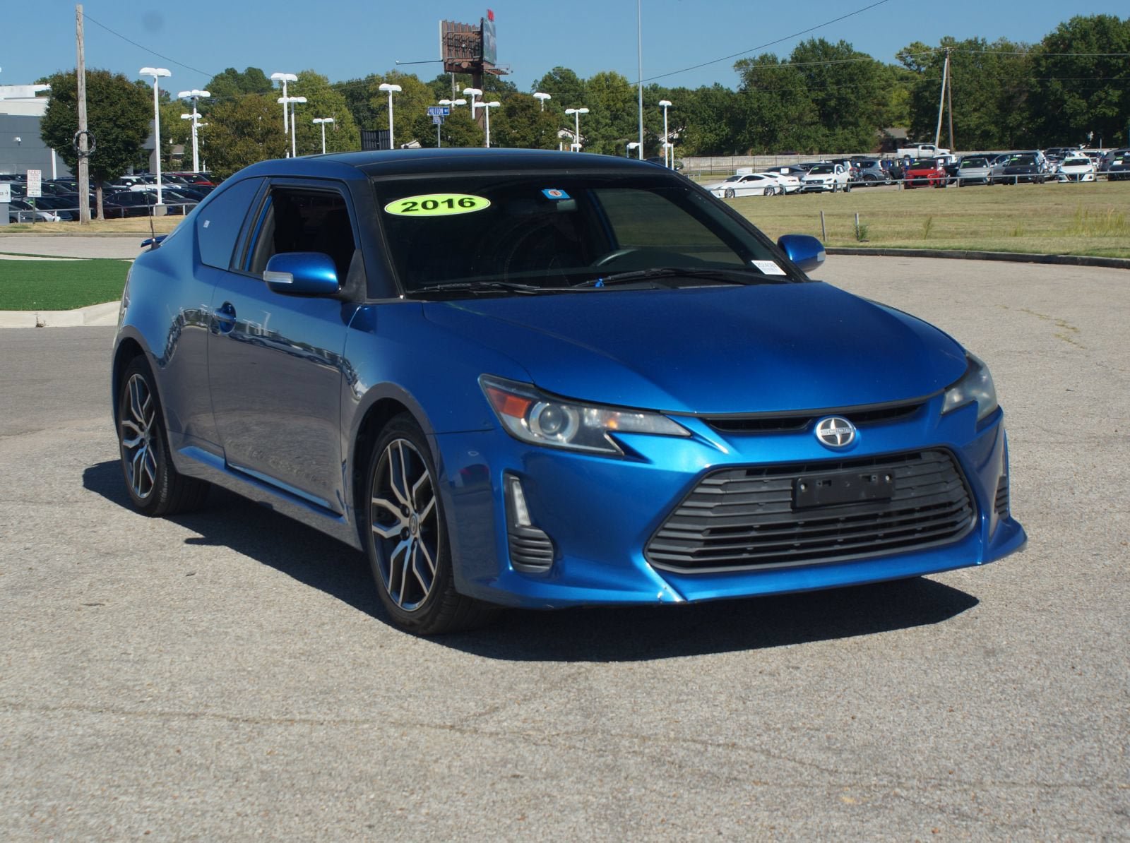 Used 2016 Scion tC FWD image 2