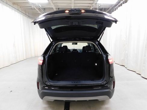 Used 2024 Ford Edge SEL image 15
