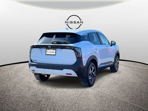 Used 2025 Nissan Kicks SV image 6