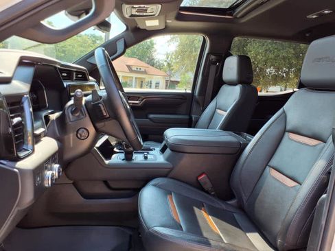 Certified 2024 GMC Sierra 1500 AT4 w/ Technology Package AWD/4WD image 2