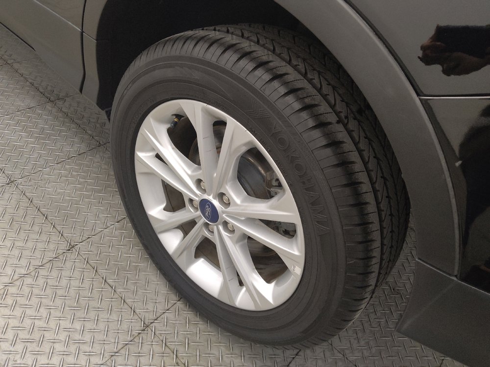 Used 2018 Ford Escape SE FWD image 31