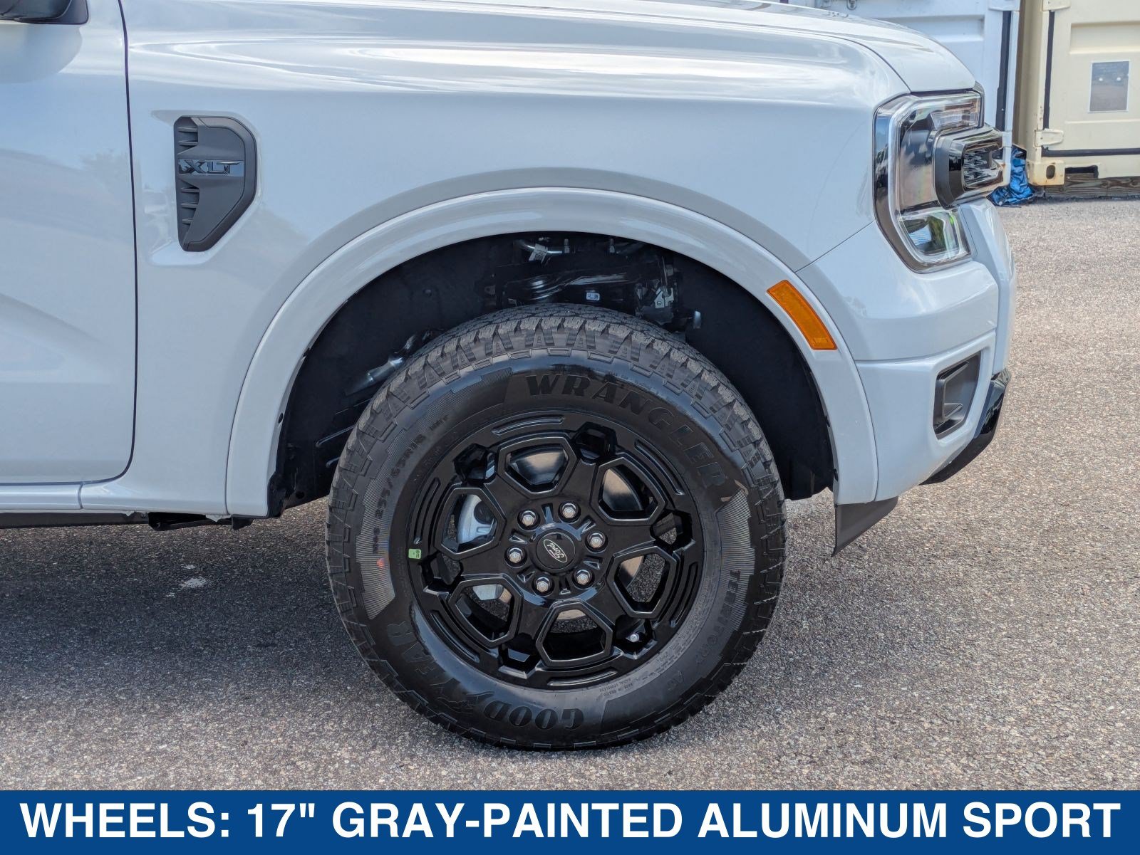 New 2026 Ford Ranger XLT w/ Black Appearance Package RWD image 13