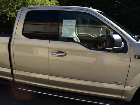Used 2017 Ford F150 XLT w/ Equipment Group 302A Luxury RWD image 82