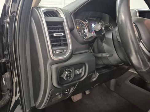 Used 2019 RAM 1500 Big Horn image 18