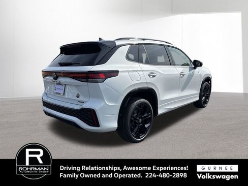 New 2026 Volkswagen Tiguan SE R-Line AWD/4WD image 9
