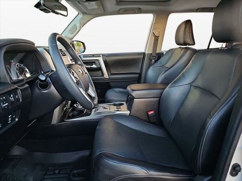 Certified 2022 Toyota 4Runner Limited AWD/4WD image 17