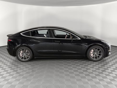 Used 2018 Tesla Model 3 Long Range RWD image 8