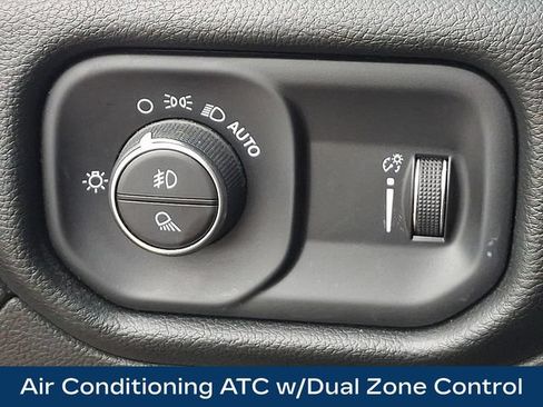 Used 2020 RAM 1500 Big Horn AWD/4WD image 9