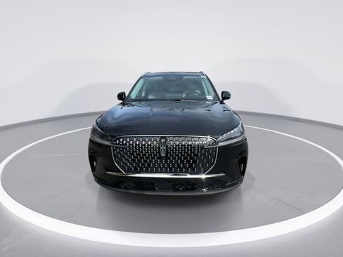 New 2026 Lincoln Aviator AWD image 3
