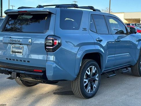 New 2026 Toyota 4Runner TRD Sport Premium image 9