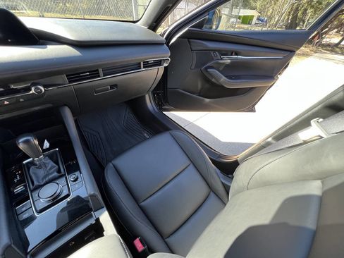 Used 2019 MAZDA MAZDA3 Base 4dr Hatchback image 21