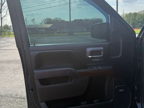 Used 2015 GMC Sierra 1500 SLT w/ SLT Crew Cab Value Package image 18