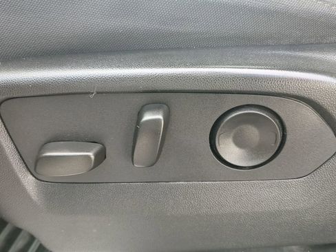 Used 2024 Chevrolet Silverado 2500 LT w/ Convenience Package image 30