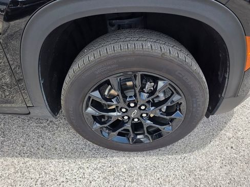 Used 2025 Chevrolet Traverse LT w/ Midnight/Sport Edition FWD image 18