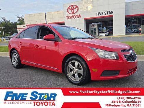Used 2014 Chevrolet Cruze LT w/ Technology Package FWD image 1