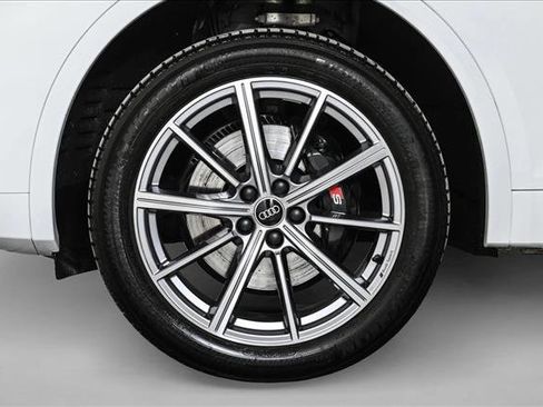 Used 2023 Audi SQ5 Premium Plus w/ Premium Plus Package image 25