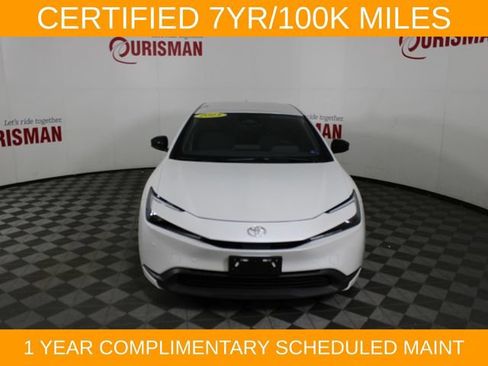 Used 2025 Toyota Prius LE FWD image 13