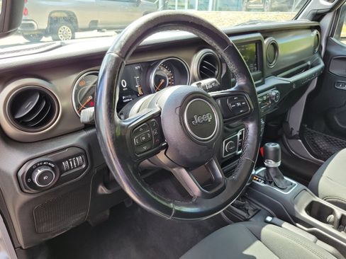 Used 2021 Jeep Wrangler Unlimited Sport AWD/4WD image 10