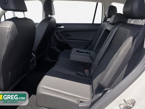 Used 2018 Volkswagen Tiguan SEL AWD/4WD image 18