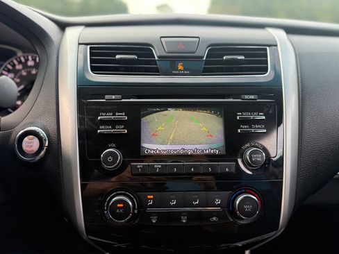 Used 2014 Nissan Altima 2.5 S w/ Display Audio Package image 23
