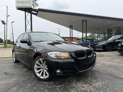 Used 2011 BMW 328i xDrive Sedan AWD/4WD image 3