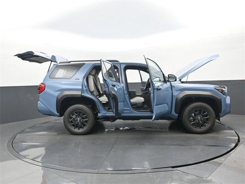 New 2026 Toyota 4Runner SR5 image 31