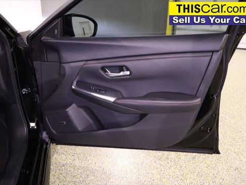 Used 2025 Nissan Sentra SR w/ SR Premium Package FWD image 36
