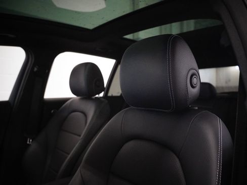 Used 2018 Mercedes-Benz GLC 300 4MATIC image 13