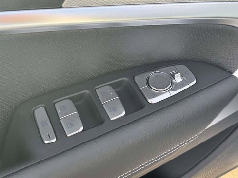 Certified 2026 Genesis G70 2.5T Prestige image 14