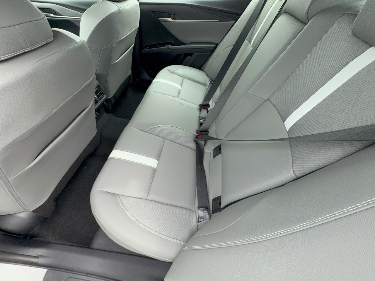 Used 2026 Toyota Camry SE FWD image 25