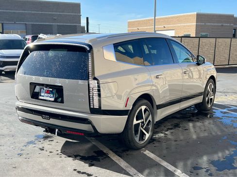 New 2026 Hyundai Ioniq 9 Calligraphy image 8