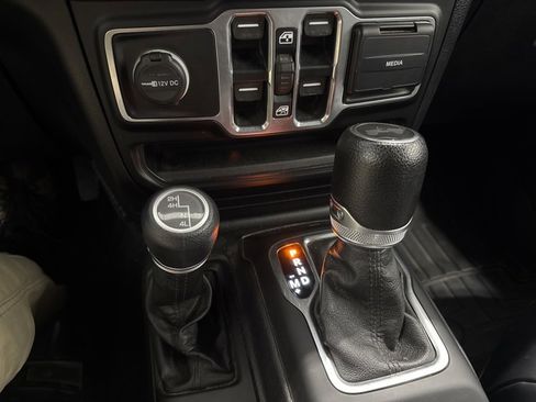 Used 2020 Jeep Wrangler Unlimited Sport image 30