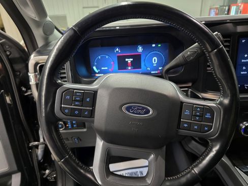 Used 2023 Ford F350 Lariat image 21