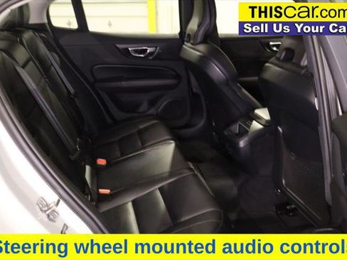 Used 2021 Volvo S60 T5 Momentum w/ Premium Package image 22