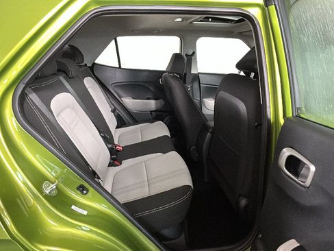 Certified 2023 Hyundai Venue SEL FWD image 34