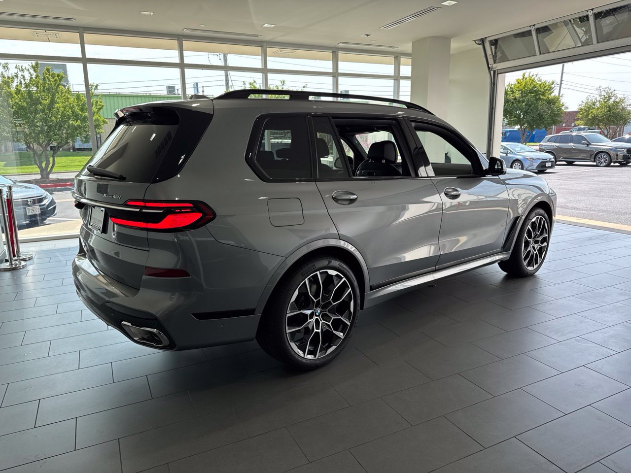New 2026 BMW X7 xDrive40i w/ Executive Package AWD/4WD image 8