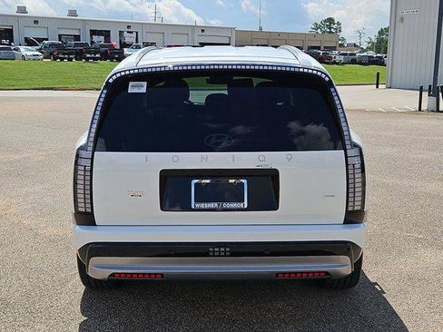 New 2026 Hyundai Ioniq 9 SEL image 6