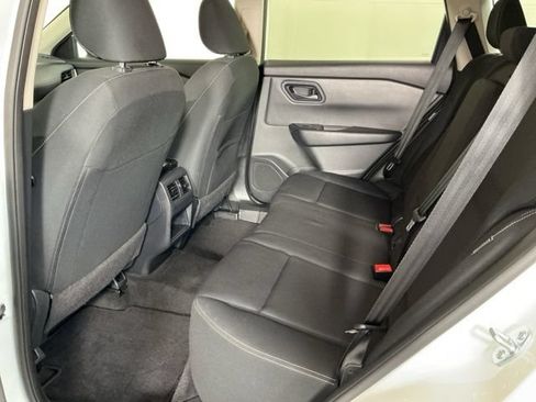 Used 2024 Nissan Rogue S AWD/4WD image 11