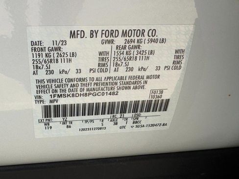 Used 2023 Ford Explorer XLT image 24